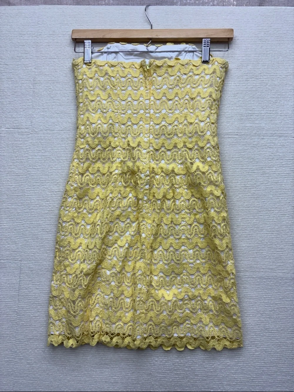 Lilly Pulitzer | Yellow Strapless Lace Dress crochet 0 - Picture 2 of 7
